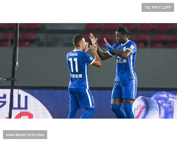 武汉三镇1-5山东泰山，赛季末防守崩盘陷低迷